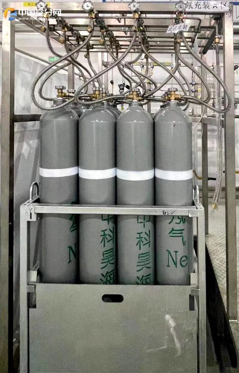 中科昊海氖氦精制装置产出氖气纯度99.9999%